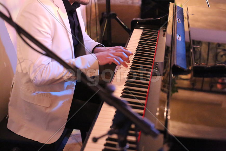 Руки пианиста