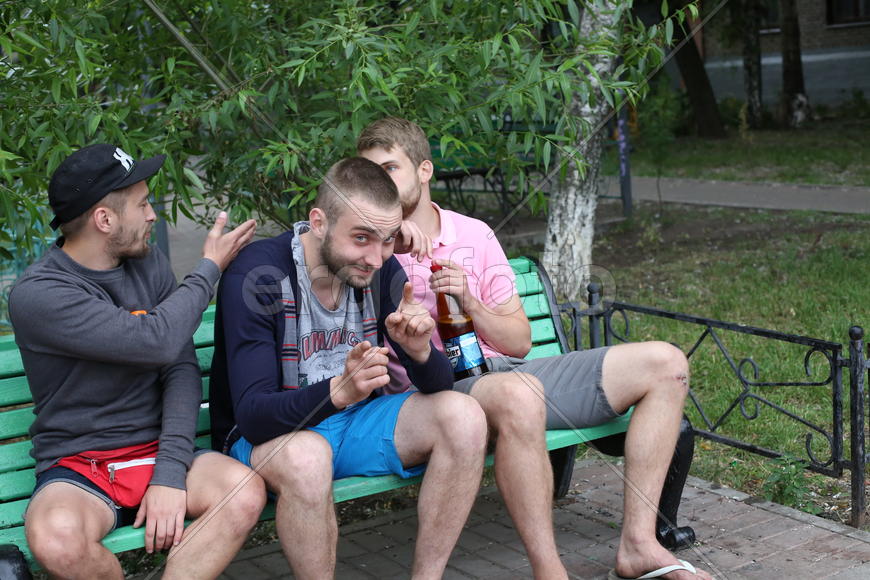 Трое приколистов