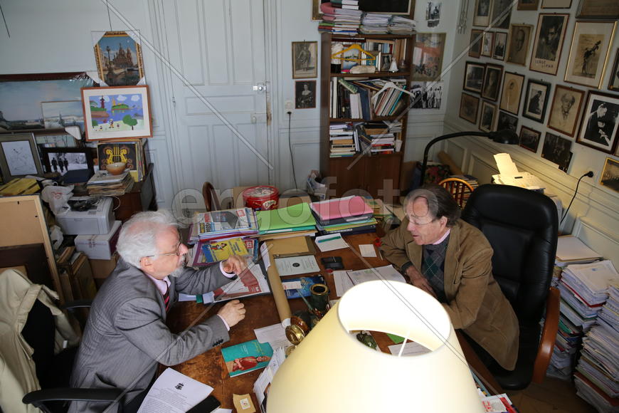 Хорошее окружение: книги, гравюры, фотографии