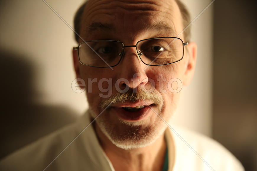 Алшибая внимателен