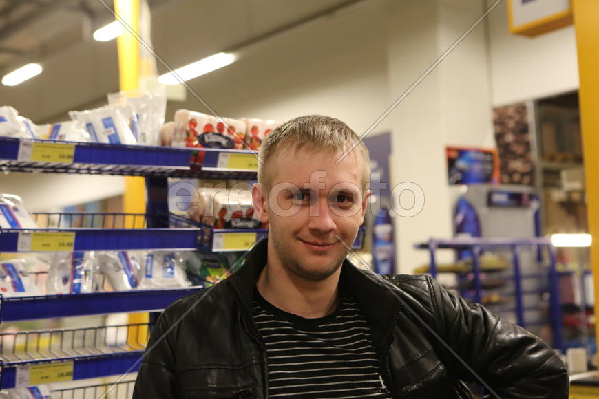 Покупатель в "Метро"