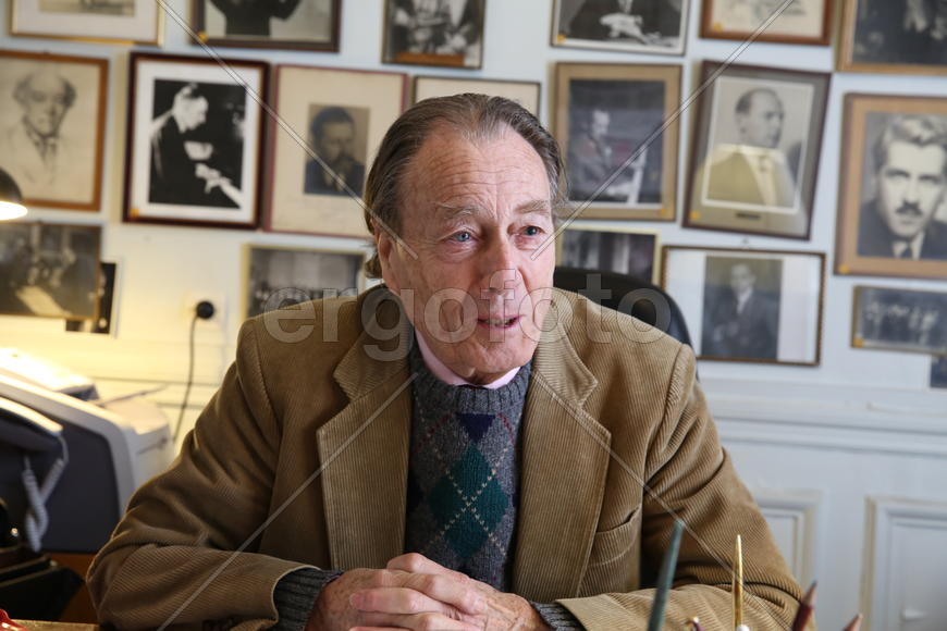 Граф доступен