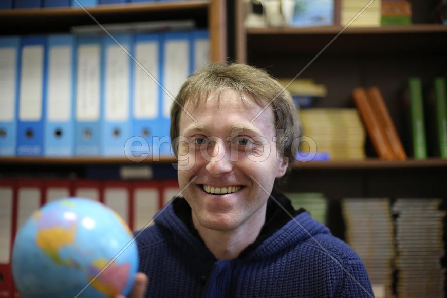 Сергей Сергеевич Грибачев улыбается