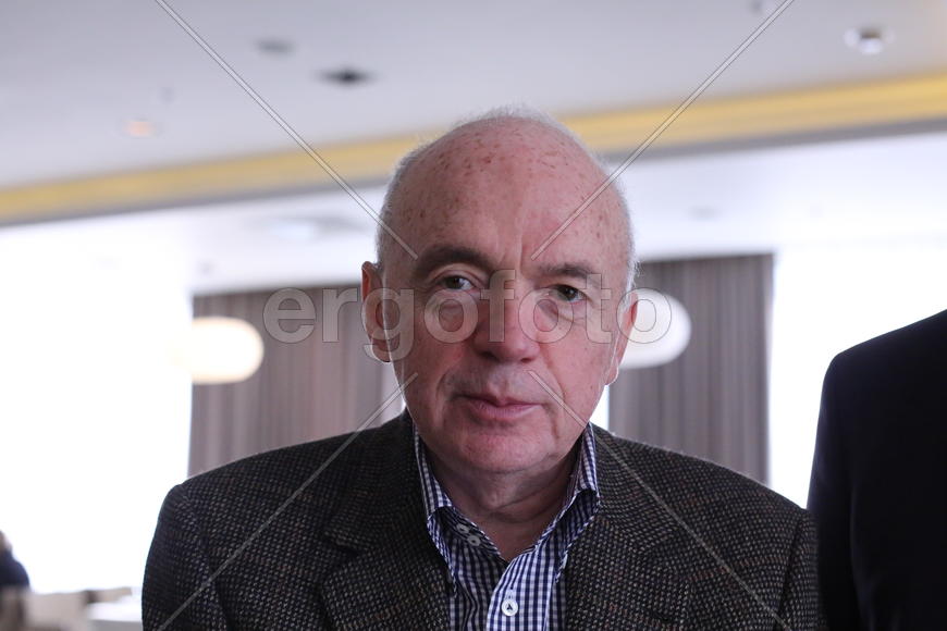 Ройтберг Григорий Ефимович руководит