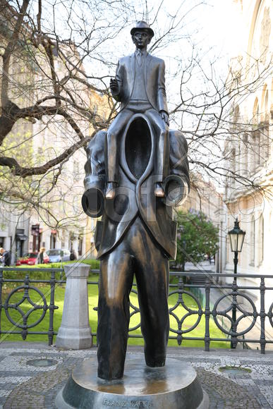 Памятник Францу Кафке в Праге