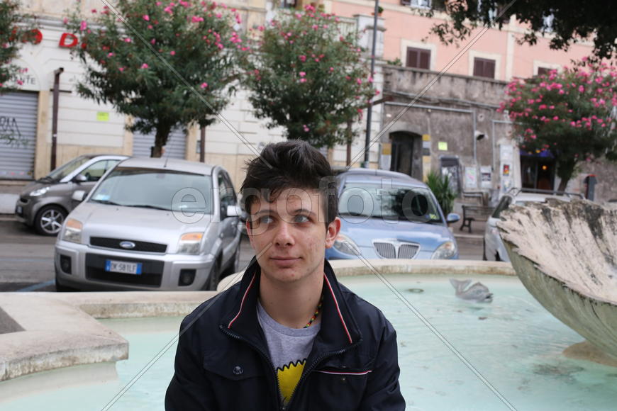 Юношеский взгляд