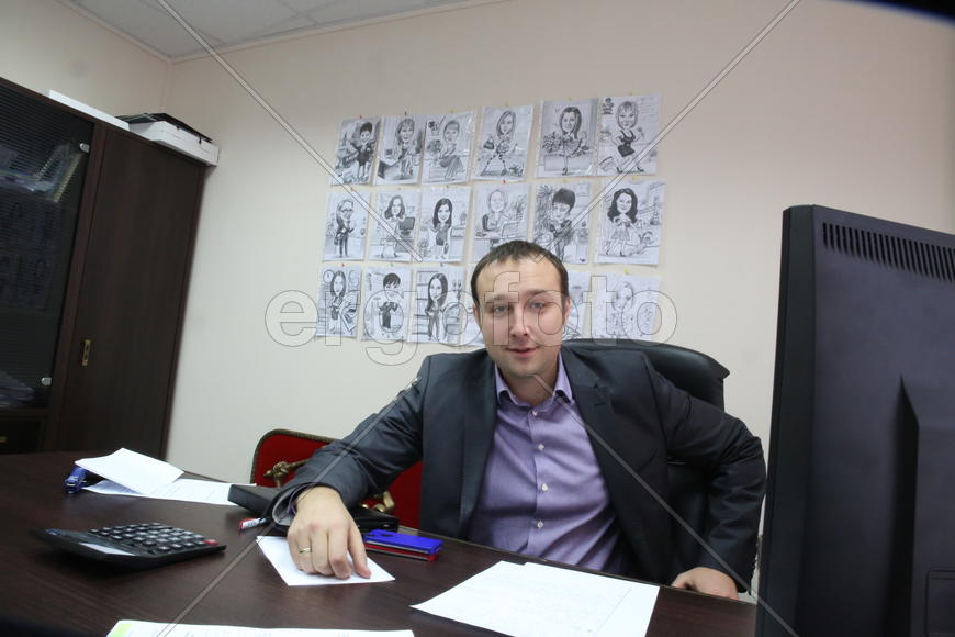 Королев размышляет.