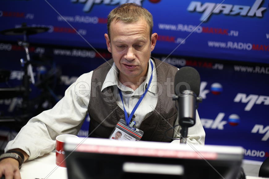 Ружейников, Гончаров