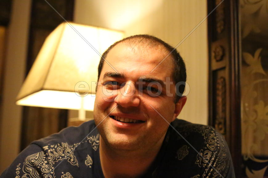 Он знает про рекламу всё