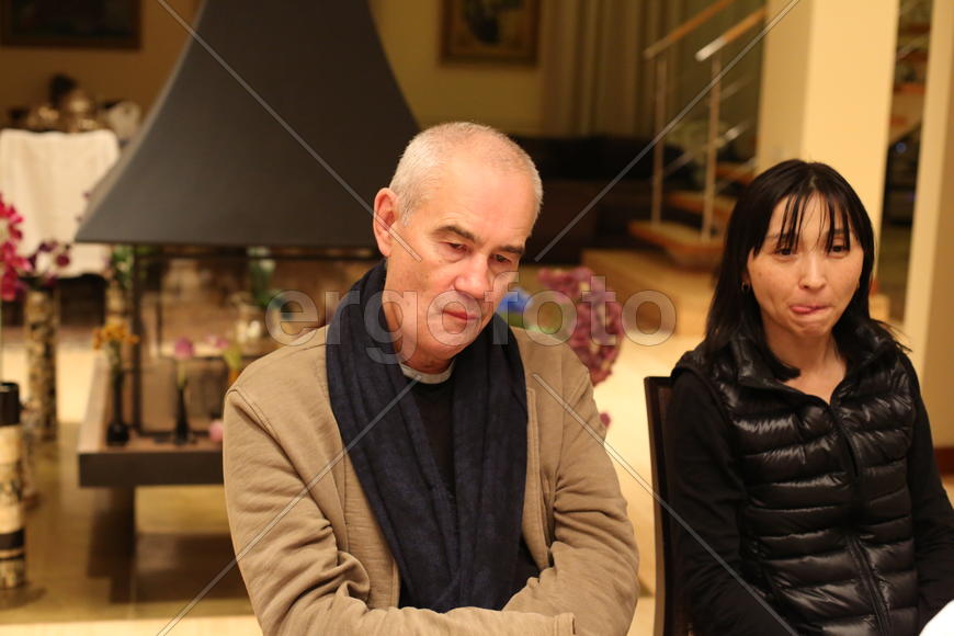 Они задумались