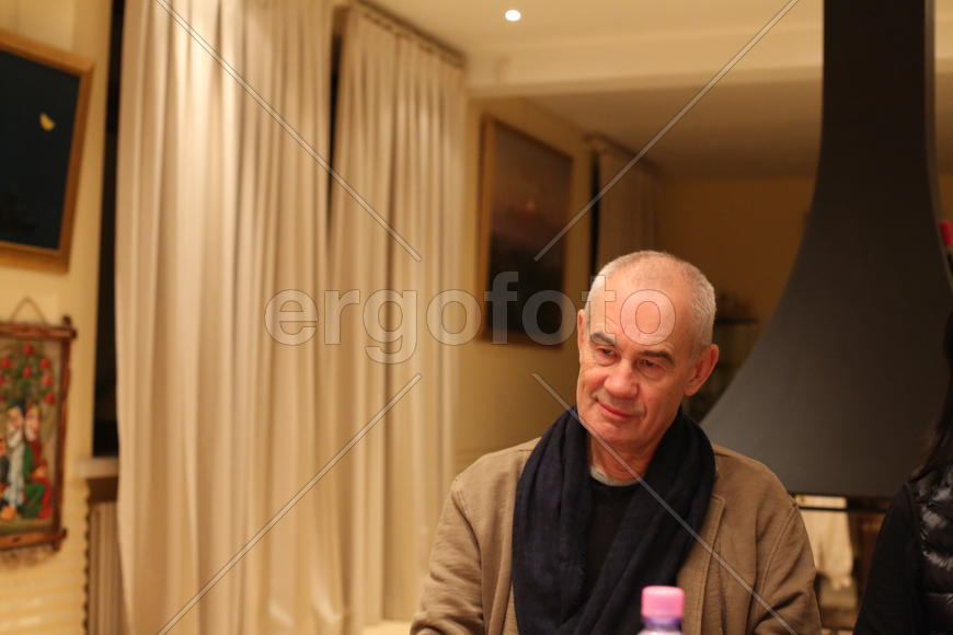 Сергей Бодров слушает