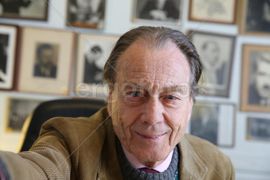 Гении за спиной. 