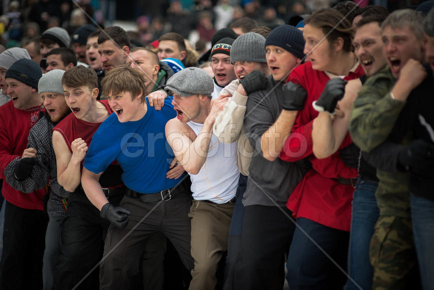 Стенка на стенку