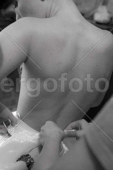 Одевание невесты