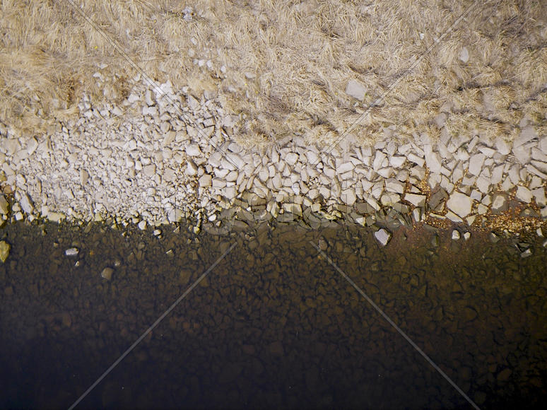 Каменный пляж