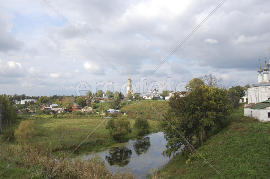 Суздаль. Луг