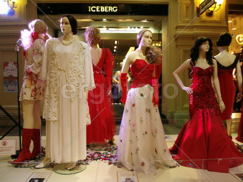 Выставка костюмов         