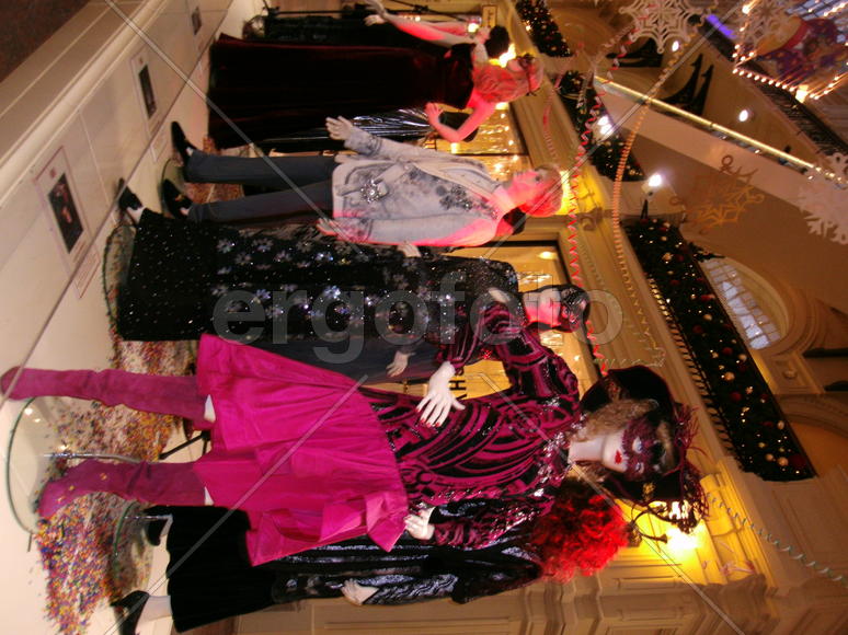 Выставка костюмов              