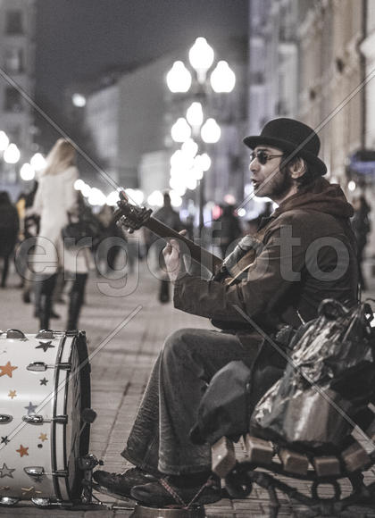 Музыкант-гитарист