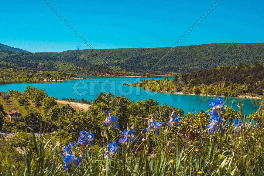 Озеро Сент-Круа во Франции