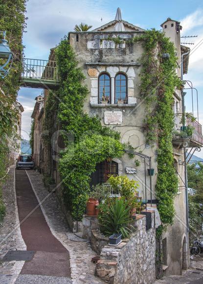 Замок Сент-поль-де-Ванс во Франции