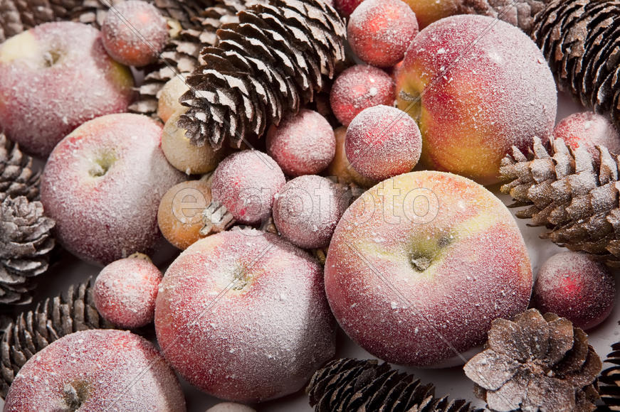 Яблоки в инее