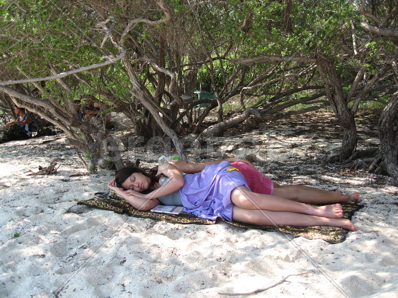 гогеновские девушки