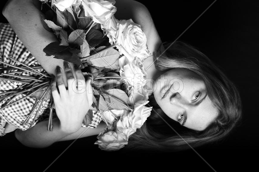 Девушка с цветами