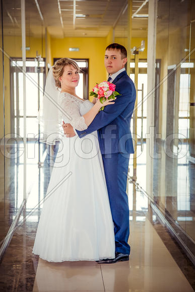 молодожёны