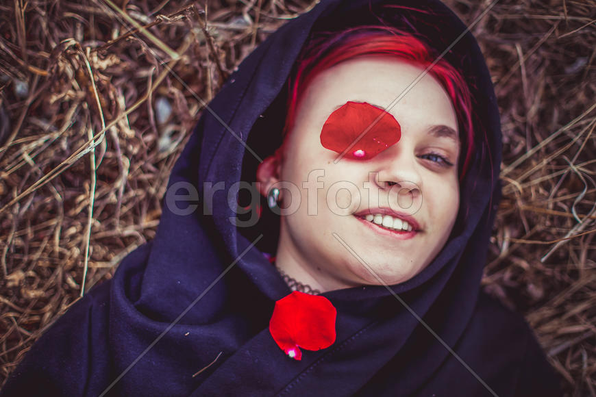 Девушка в лесу