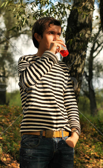 Мальчик в тельняшке 