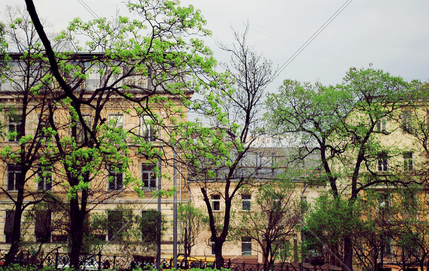 Весенний город