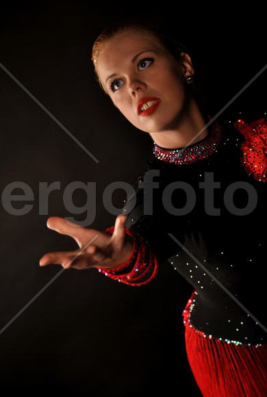 Девушка-блондинка