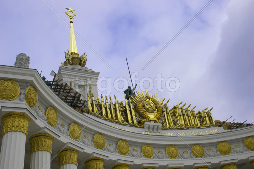 Павильон №1 «Центральный» полукруглая колоннада