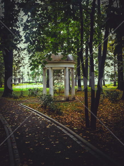 Осенняя беседка