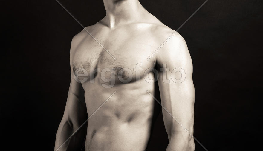 Спортивное мужское тело