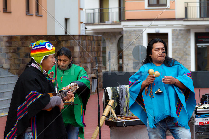 Уличные музыканты в Роза Хутор