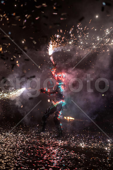 Огненный человек