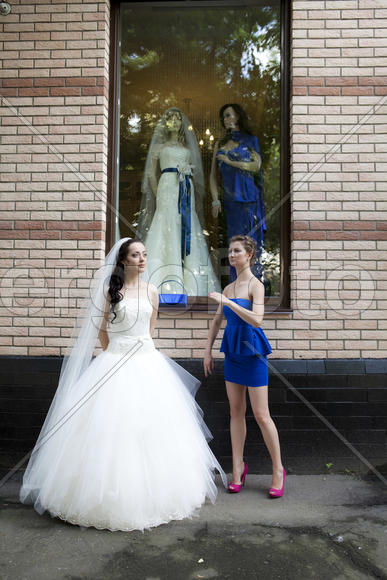 Невеста и подруга 