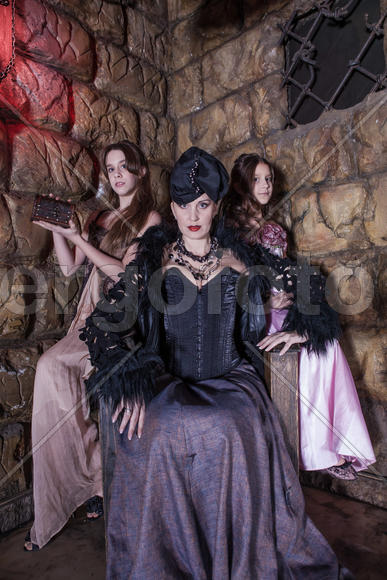 Три персоны