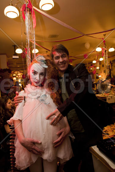 Клоунесса и мужчина