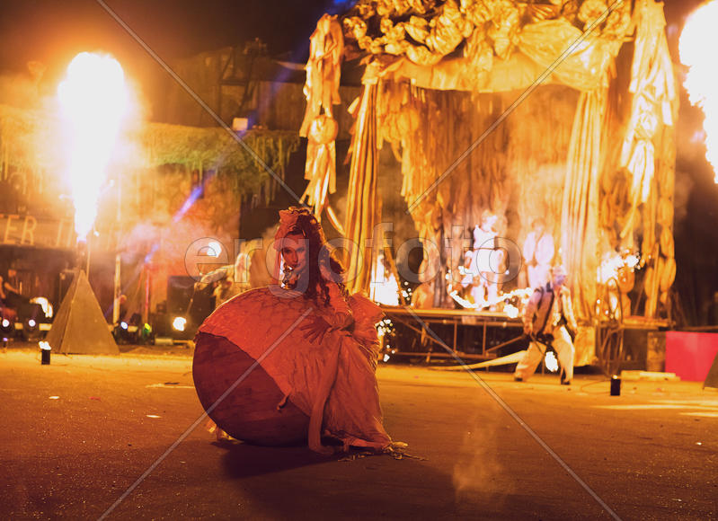 Вселенский Карнавал Огня