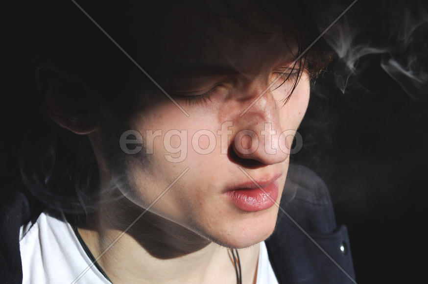 Парень в белом