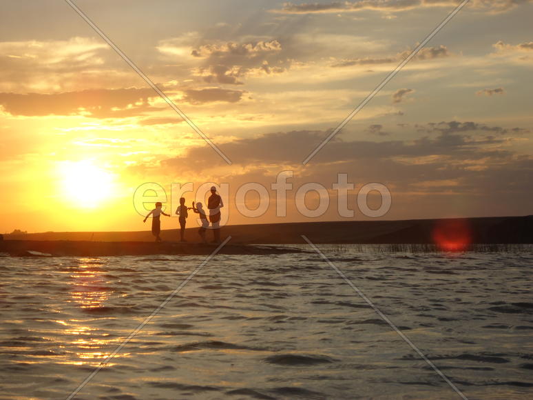 Пляж и закат