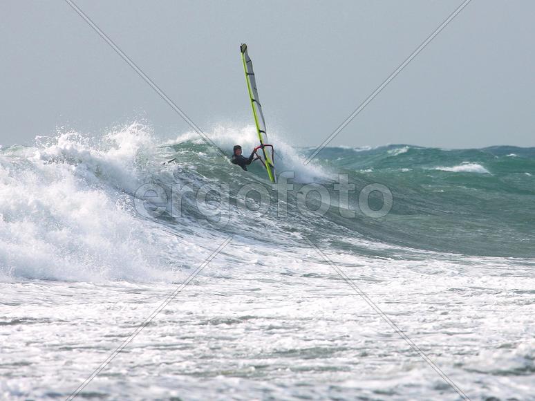 На равных с волной