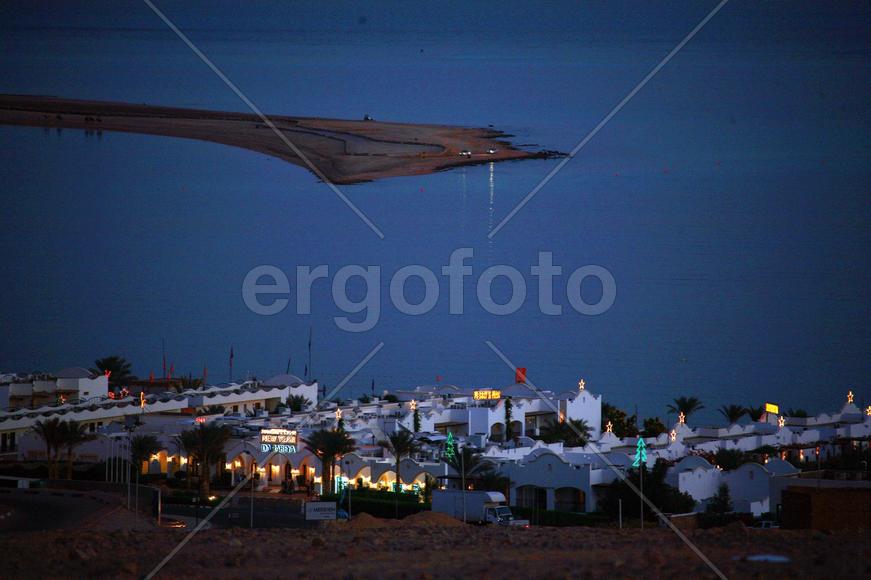 Лагуна в сумерках