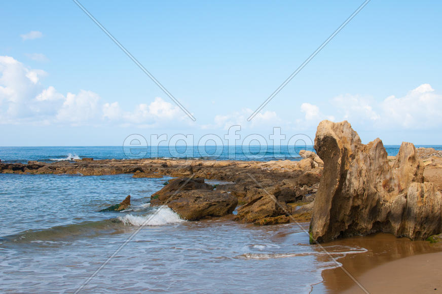 Море и камни