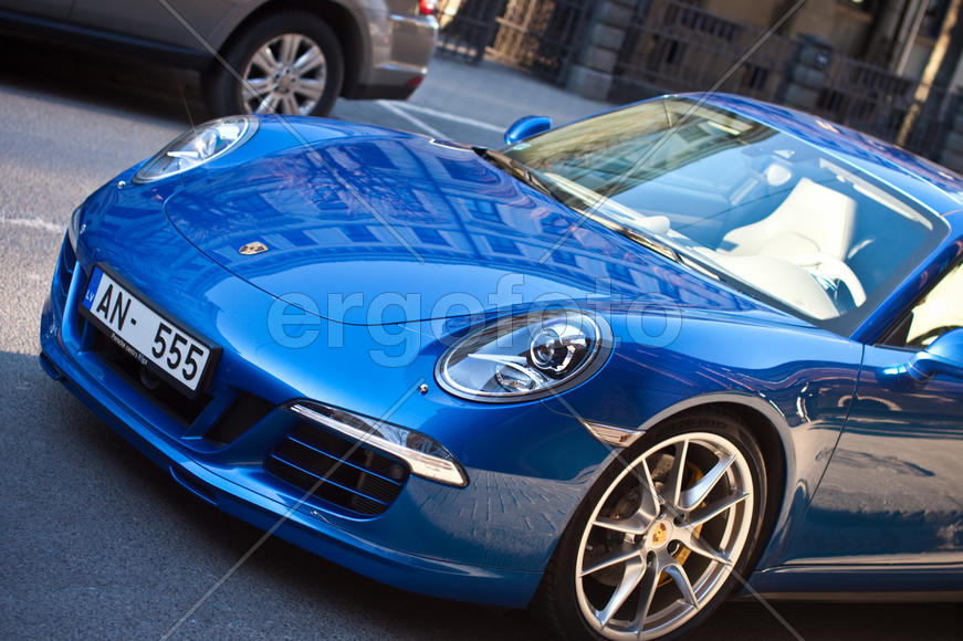 Автомобиль Porsche