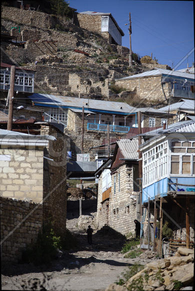 Дома на склоне