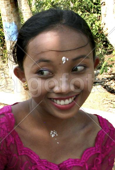 Девушка и её улыбка